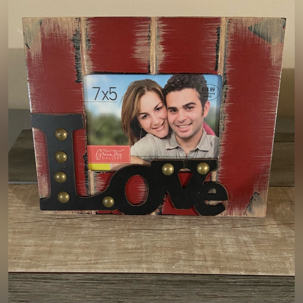 4/$15 Green Tree Gallery LOVE 7x5 Photo Frame